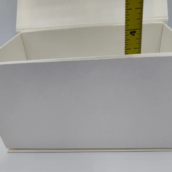 PRADA White Textured Rigid Gift Box • Magnetic Closure • 7.5x4.75x4.5 UNUSED - Picture 7 of 7